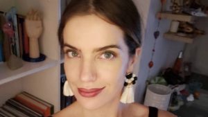 ¡Muy tierna! Hija de dos años de Millaray Viera cautivó con su voz y talento musical