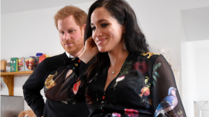 Meghan Markle en la polémica por dejar motivadores mensajes a trabajadoras sexuales en plátanos