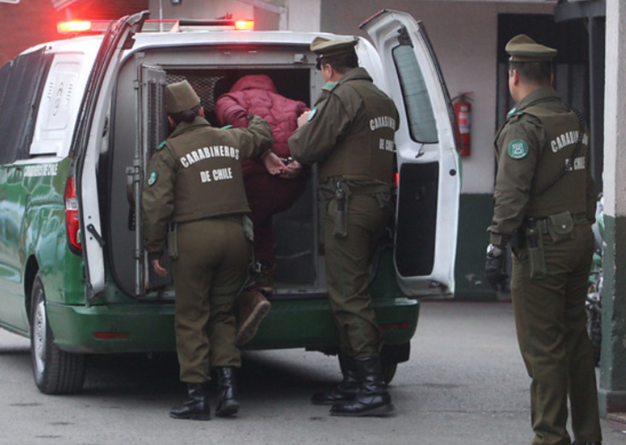 Detienen a sujeto en La Cisterna tras ahorcar a su perro hasta matarlo