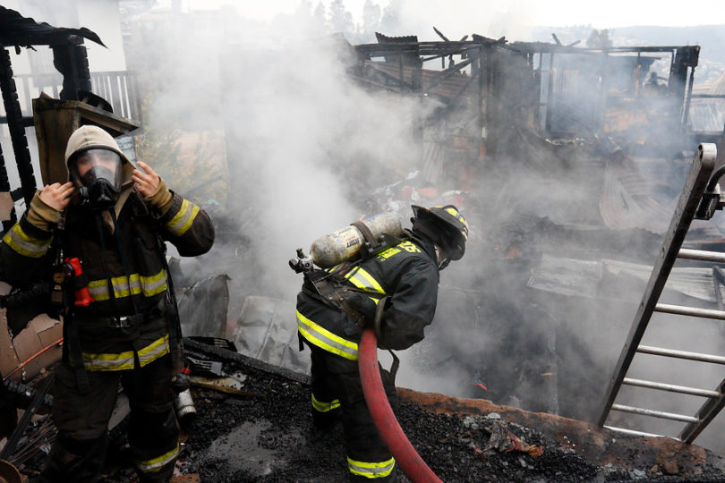 Menores de 2 y 7 años fallecieron tras incendio en su vivienda