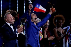 Jorge Alís volvió a encantar al "Monstruo" y desató ola de memes con su rutina