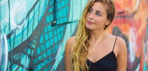 Daniela Castro enamora a sus seguidores con fotos en bikini