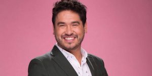 Gino Costa estudió inglés para entrevistar a Maroon 5