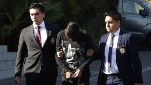 Prisión preventiva para jóvenes quienes prendieron fuego a una mujer en Quilicura