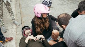 Sebastián Yatra pidió perdón a Tini Stoessel tras sufrir accidente en moto juntos