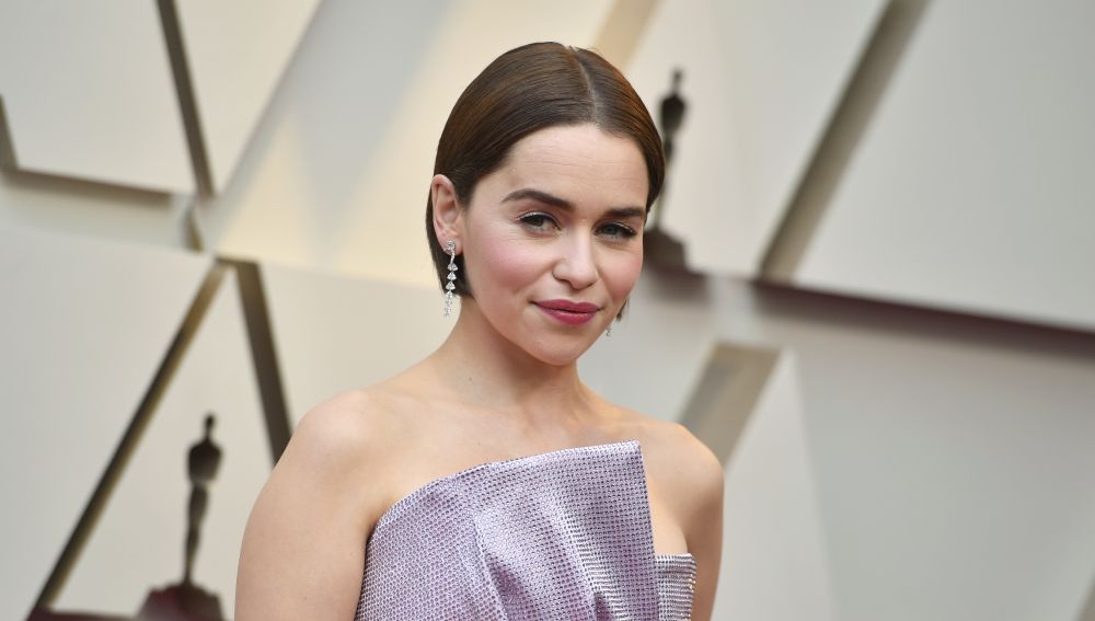 Actriz de "Juego de tronos" Emilia Clarke confesó estar dos veces al borde la muerte