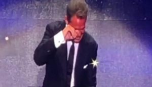 ¿Se emocionó? Viralizan video de Luis Miguel 'llorando' en concierto en Perú