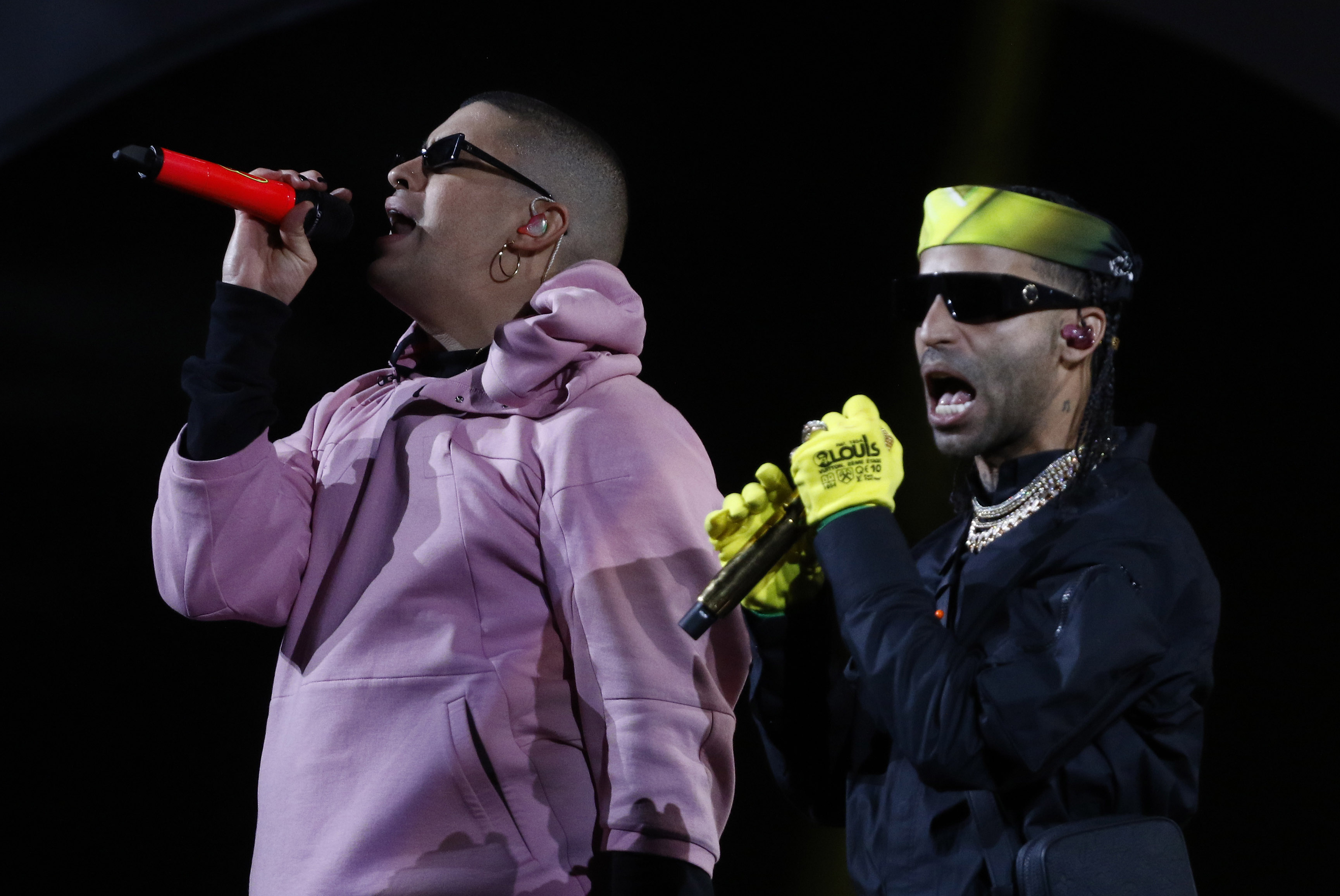 El llamativo y costoso accesorio de Arcángel que desató ola de memes en redes sociales