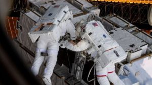 NASA cancela la primera caminata espacial de mujeres por falta de trajes de talla mediana