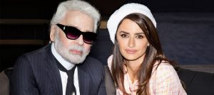 Penélope Cruz sorprende en el primer desfile de Chanel sin Karl Lagerfeld