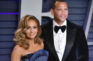 Jennifer Lopez publicó fotos inéditas de su compromiso con Alex Rodríguez