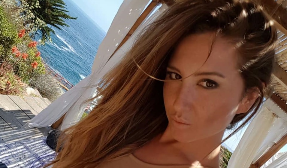 ¡Dejó atrás el rubio! Nicole Moreno sorprende con radical cambio de look