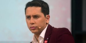 Así respondió Karol Lucero a seguidor que lo criticó por "forrarse en plata sin trabajar"