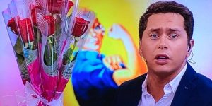 Karol Lucero fue criticado por hablar de feminismo y regalar flores en el Día de la Mujer