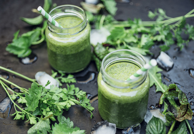 Prueba el agua de perejil y adelgaza en poco tiempo