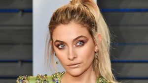 La peculiar chaqueta con que Paris Jackson desmintió su 'intento de suicidio'