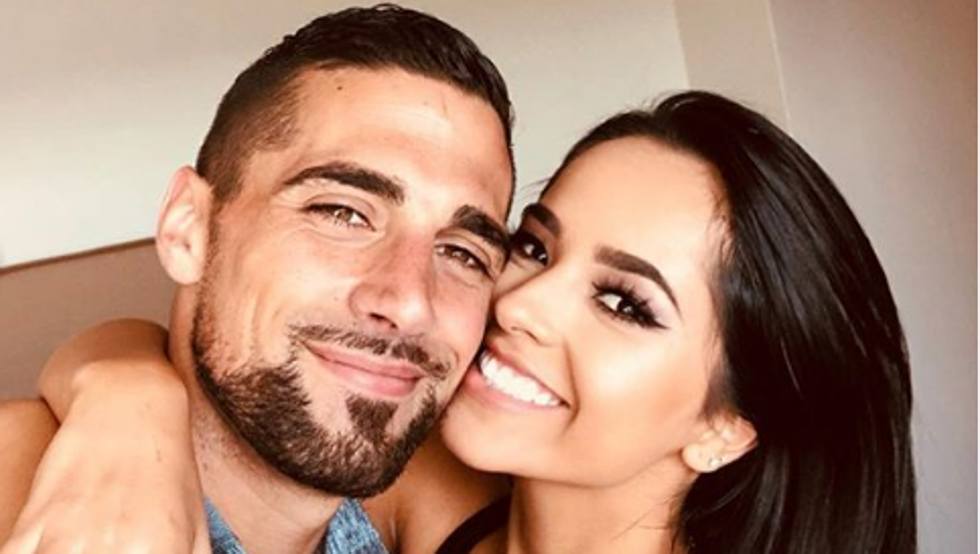 Pololo de Becky G se robó las miradas en el partido de la "Roja" contra Estados Unidos