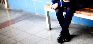 Menor de 12 años confesó en clases que fue violada: Su padre se entregó a la policía