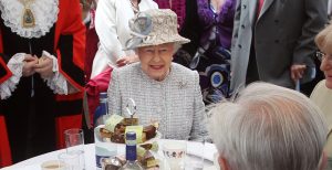 Reina Isabel aislada: asistente de Palacio dio positivo al Covid-19