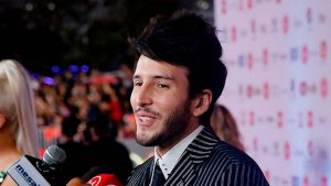 Sebastián Yatra compartió la portada de su nuevo álbum "Fantasía"