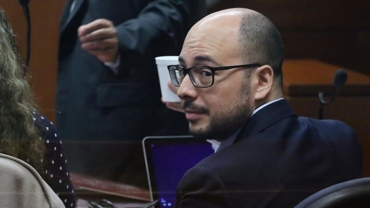 Nueva pista obligó a suspender audiencia de Nicolás López: Mostraron polera rasgada