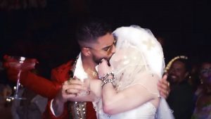 ¡Hasta con beso incluido! Madonna y Maluma estrenan el sensual video de "Medellín"