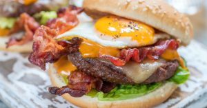 Esta es la razón por la que sigues comiendo aunque no tengas hambre