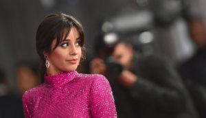 Medio estadounidense asegura que Camila Cabello encarnaría a "Cenicienta" en nueva película