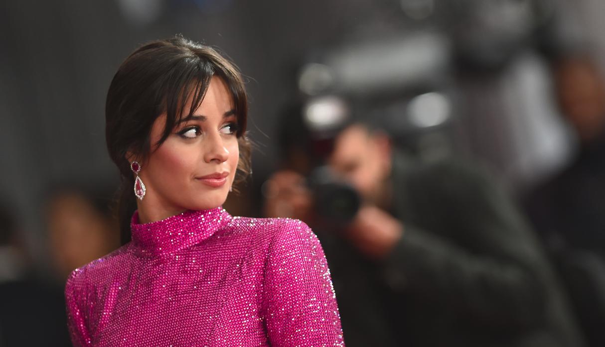 Medio estadounidense asegura que Camila Cabello encarnaría a "Cenicienta" en nueva película