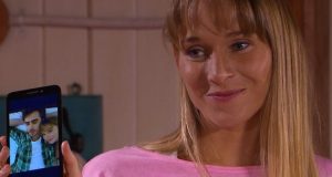 Constanza Mackenna muestra la bella decoración de la pieza de su hija