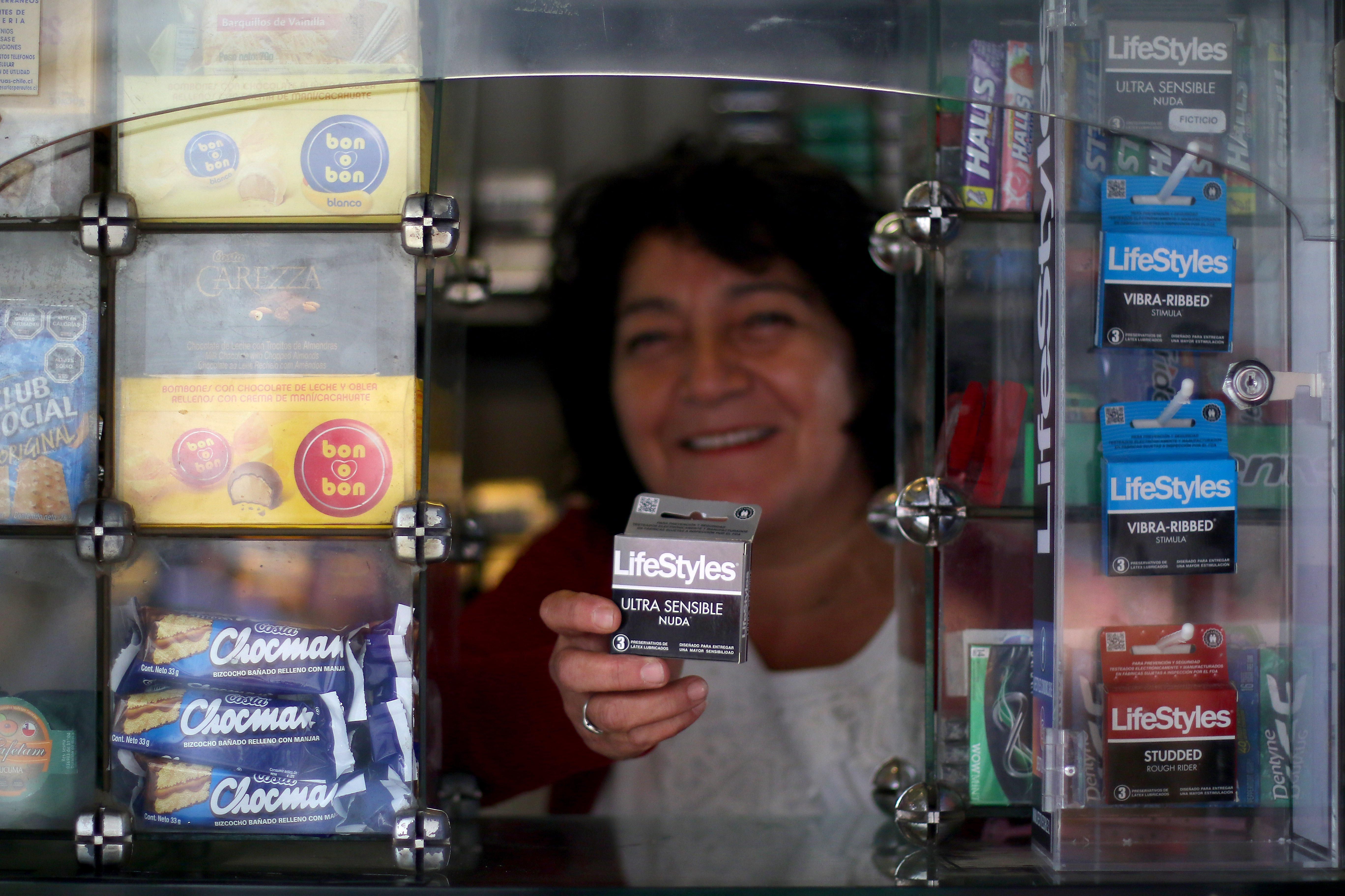 Partió la venta de condones en los kioscos de la comuna de Santiago