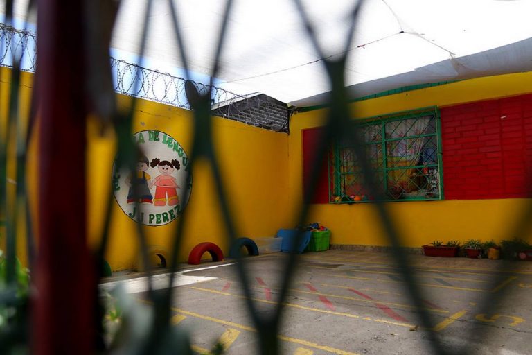 Al menos 11 denuncias hay contra 'tío' de furgón escolar de una escuela de lenguaje en Cerro Navia
