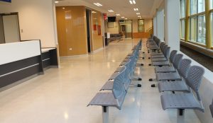 Quiebra de constructora deja a más de 300 desempleados y cuatro hospitales inconclusos