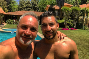 Papá chocho: Luis Jara le dedica un sentido mensaje a su hijo que egresó de la universidad