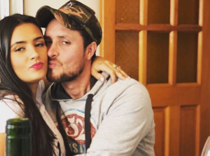 Rodrigo Wainraihgt recibe crueles comentarios en foto junto a Dominique Gallego