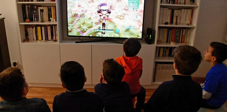 Niño de 12 años termina hospitalizado tras exceso de videojuego