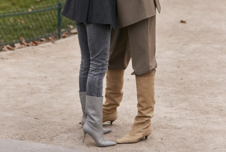 Así es como debes llevar las botas de caña alta esta temporada