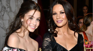 Conoce a Carys, la hija de Catherine Zeta-Jones y Michael Douglas que les sigue sus pasos