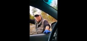 “Deja de filmar, mierda”: Empresario nuevamente impide acceso a playa en Pichilemu