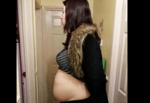 Mujer pensaba que estaba embarazada y recibió impactante diagnóstico