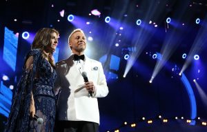 La razón por la que Martín Cárcamo no podrá usar más su chaqueta debut de Viña 2019