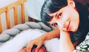 Así recupera su figura María José Bello, a tres meses de dar a luz