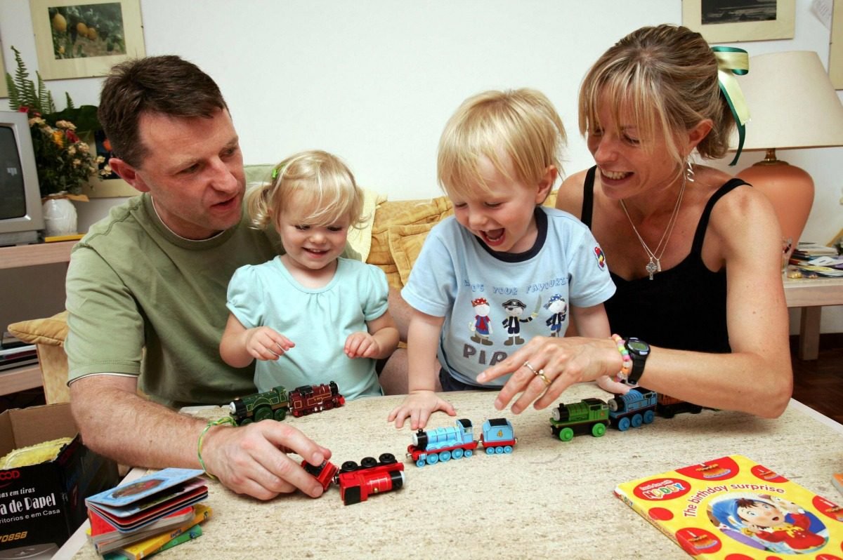 Así es la vida de Sean y Amelie, los hermanos menores de Madeleine McCann