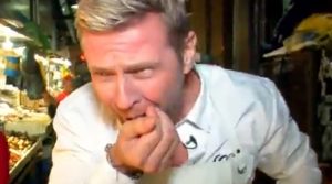 La mala experencia de Neilas Katinas en Terminal Pesquero y Mercado Centrao en "Rojo":  Probó piure crudo