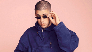 Bad Bunny envía mensaje tras ver reacción de abuela por su nuevo disco