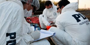 Detienen a sujeto acusado de homicidio en Los Ríos que tenía un brazo humano en una mochila