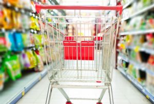 Cadena de supermercados limitará compras de productos de limpieza: Llamaron a la solidaridad
