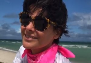 Tonka Tomicic se llena de cumplidos de sus colegas por bikinazo