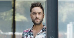 "Jesús, ¿eres tú?": Álvaro Gómez sorprende con irreconocible foto de adolescencia