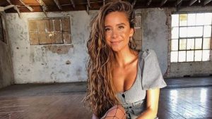 Cami Gallardo sorprendió a sus seguidores luciendo su tonificada figura en bikini